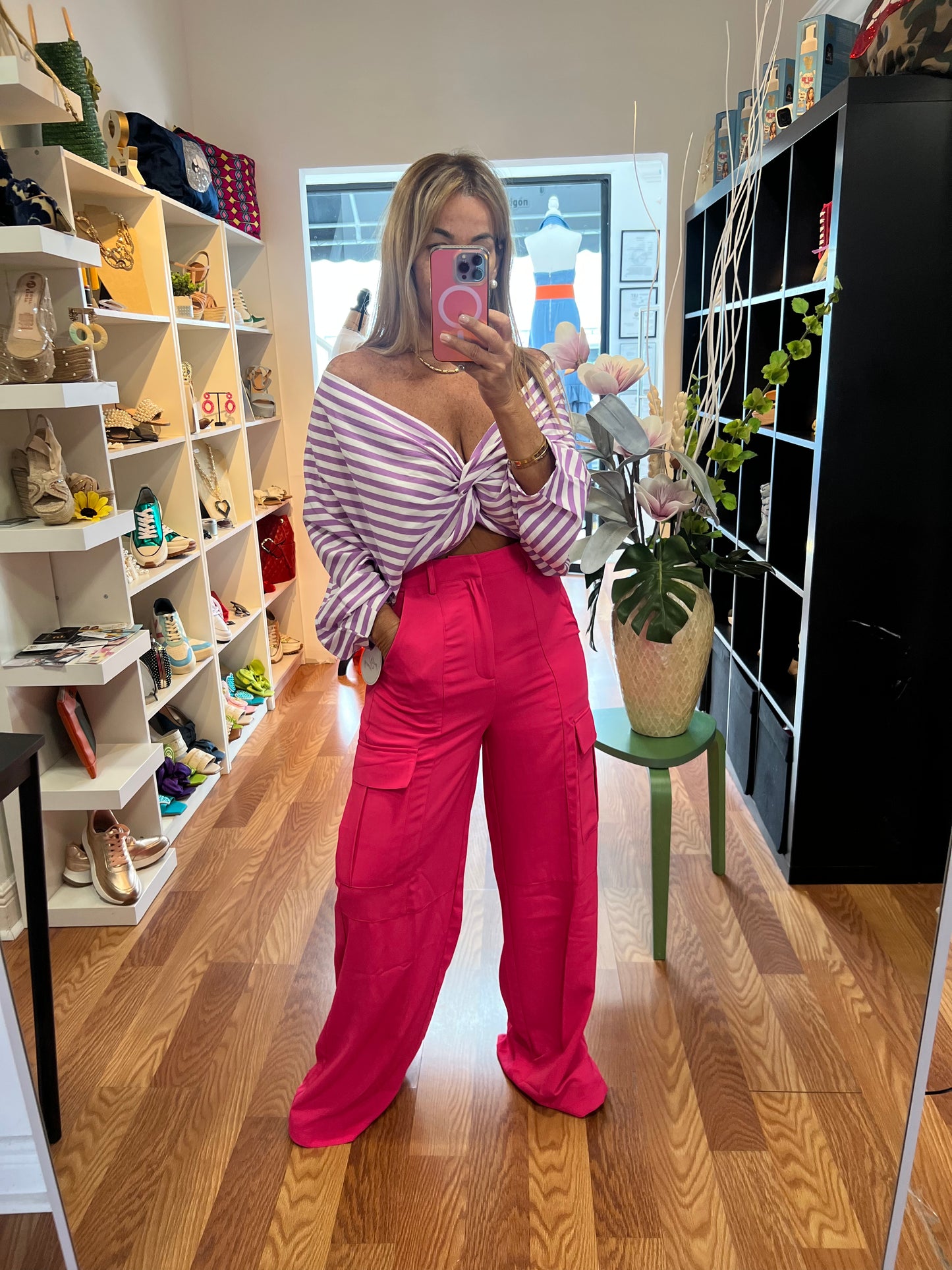 ZAKIA PANT
