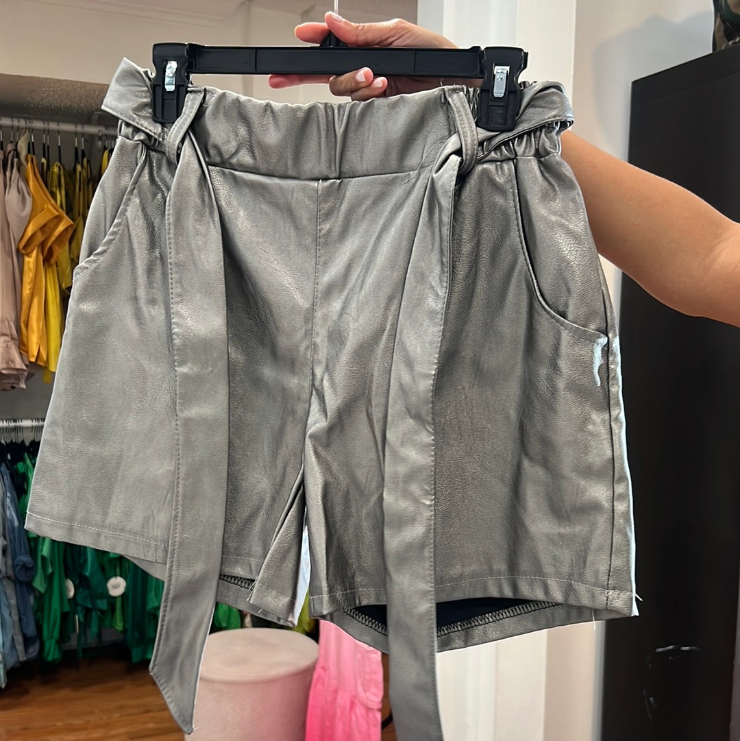 CB 3047 SHORT